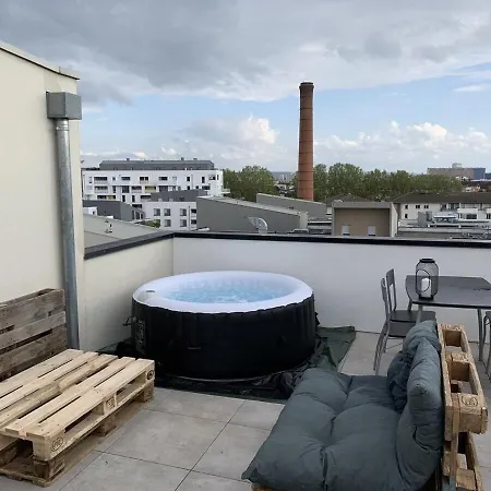 Rooftop Avec Vue Sur Les Pyrenees Et Jacuzzi, Au Pied Du Zenith Apartment *